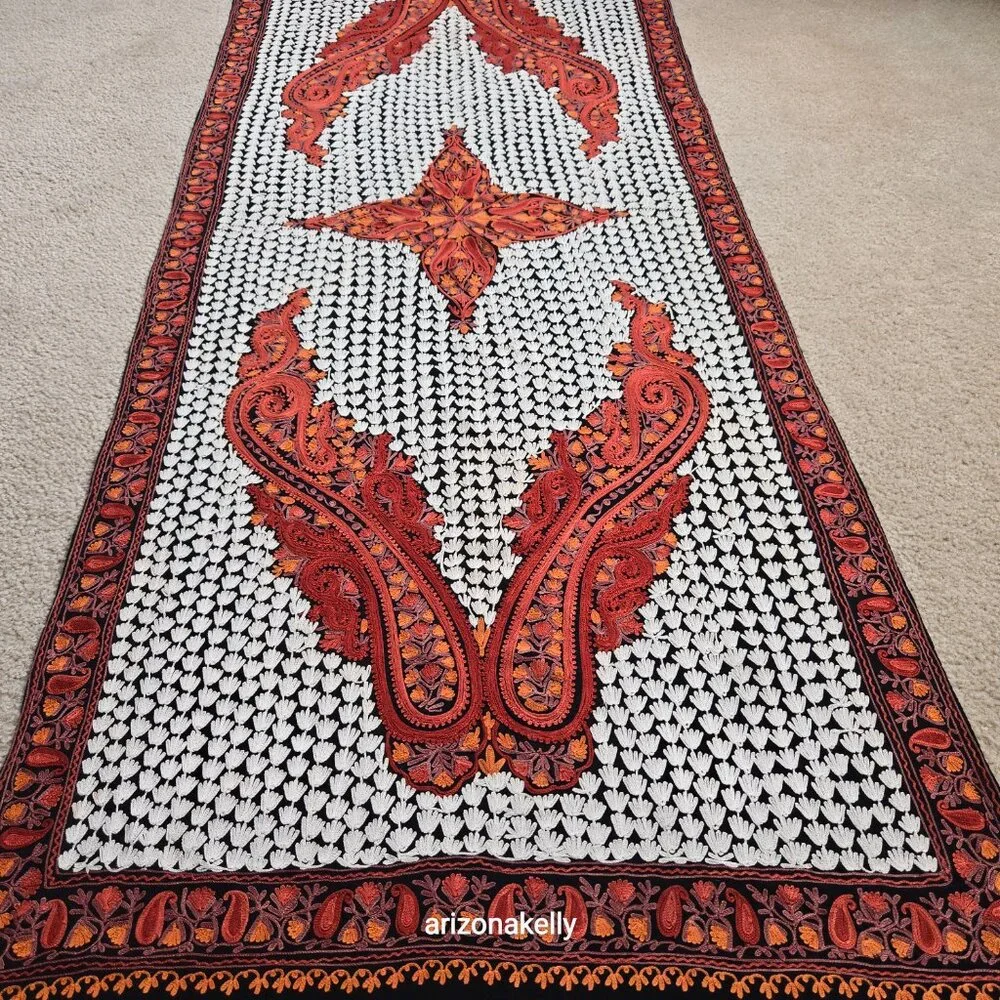 NWOT Wool Scarf With Chain Stitch Embroidery Fall Autumn Colors Kashmir Scarves